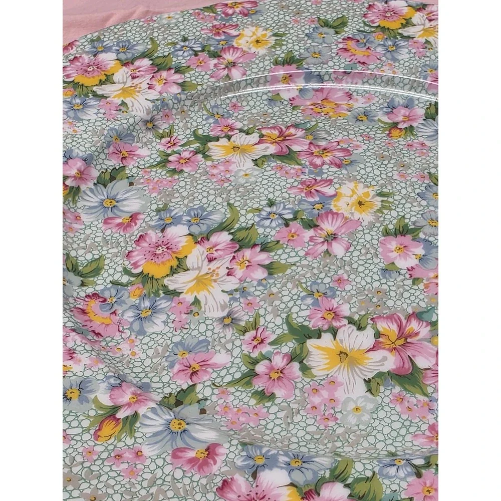 Two's Company Floral Lace Scalloped Edge Decorative Wall Plate Mint Green 10.25